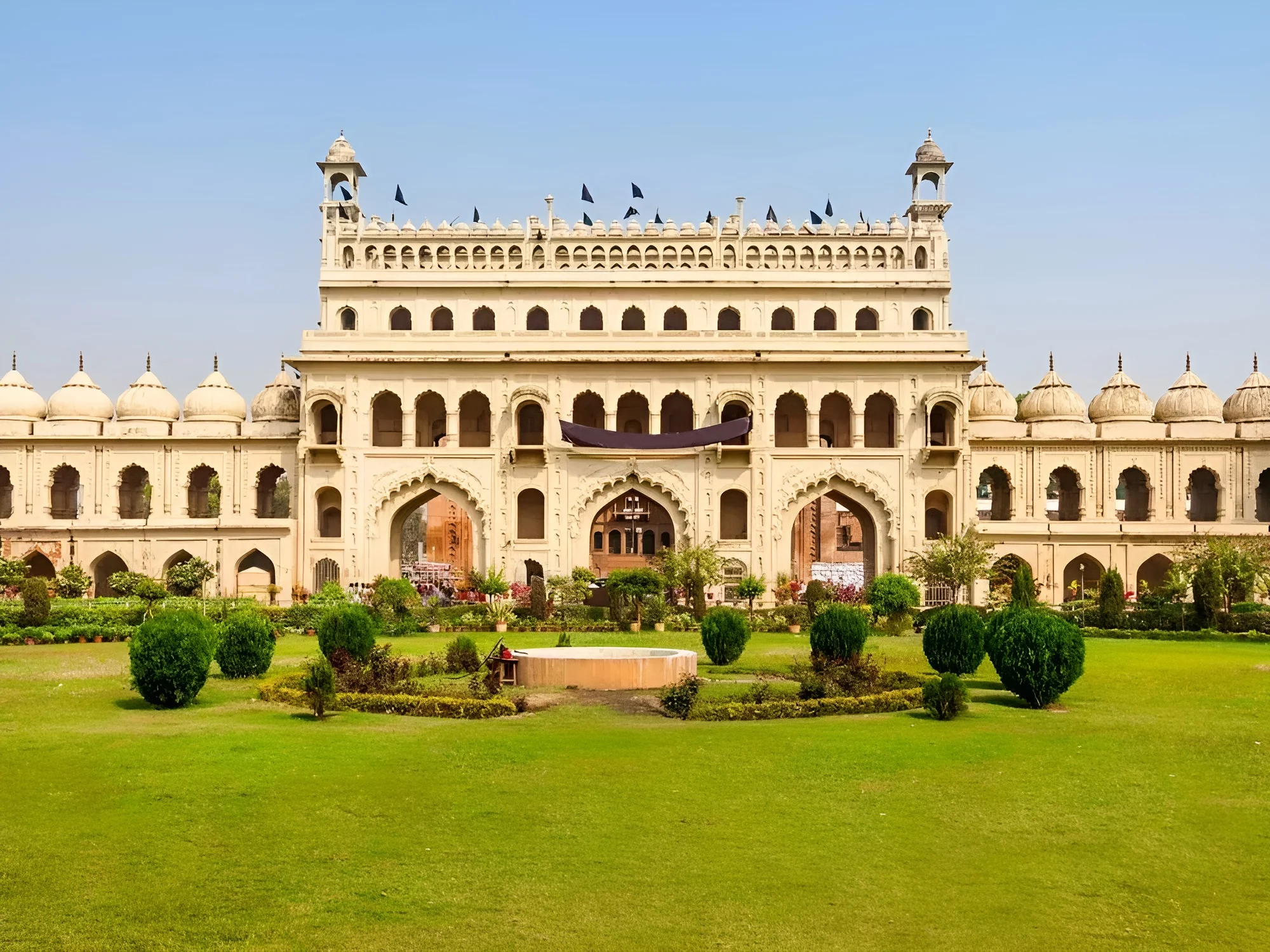 Visiting the Bada Imambara